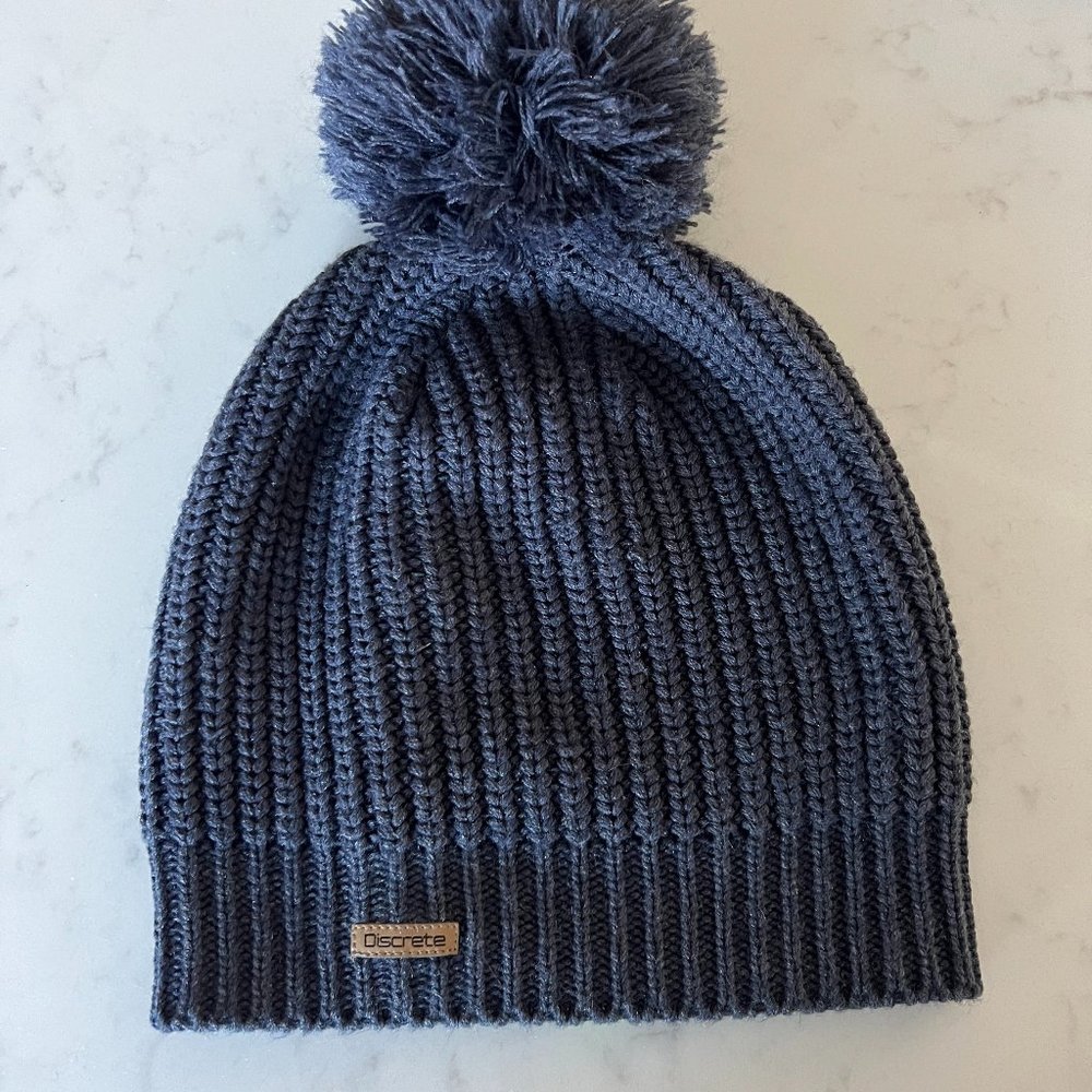 Discrete   |   Navy Beanie